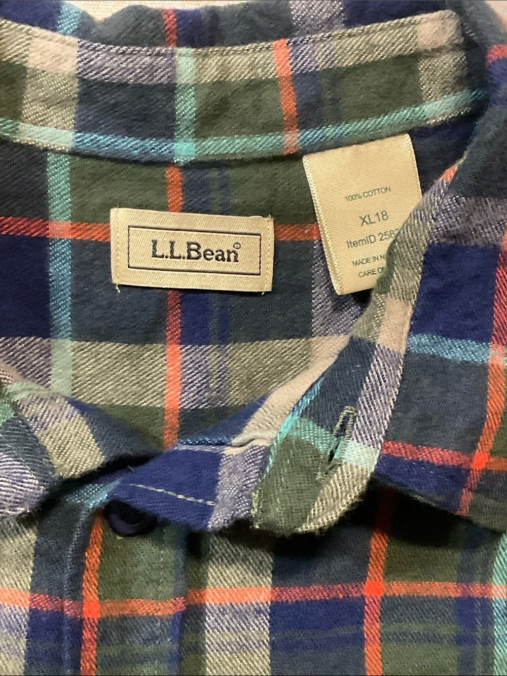 L.L. Bean Men's Blue, Green & Red Plaid Button-Down Shirt